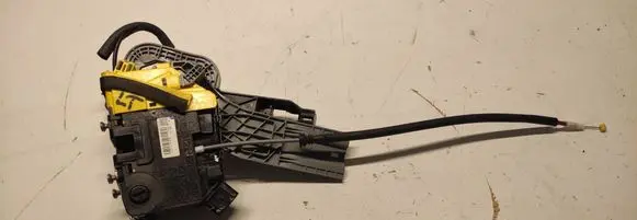 KIA Sportage Rear door lock 81410F1310