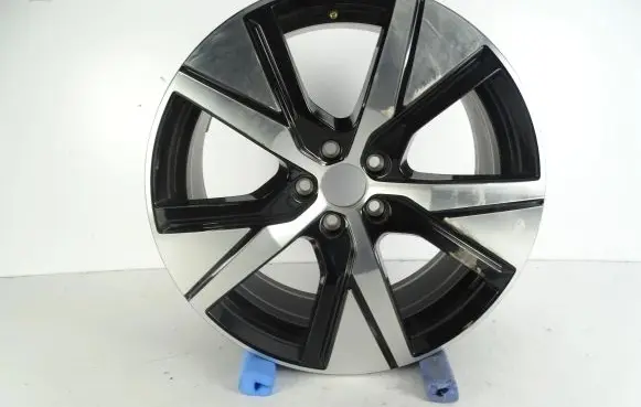 Volvo XC40 Original wheel cap 32243375