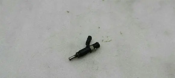 Mercedes-Benz E W211 Fuel injector A2720780249