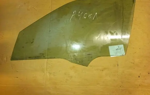 Peugeot 406 Front door window glass four-door