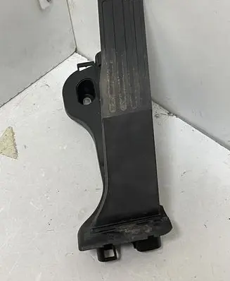 Volkswagen Golf VI Accelerator throttle pedal 1K1721503AA