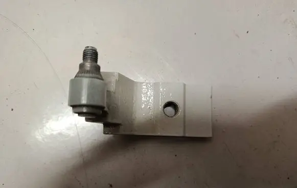 BMW X6 F16 Front door lower hinge 7325054