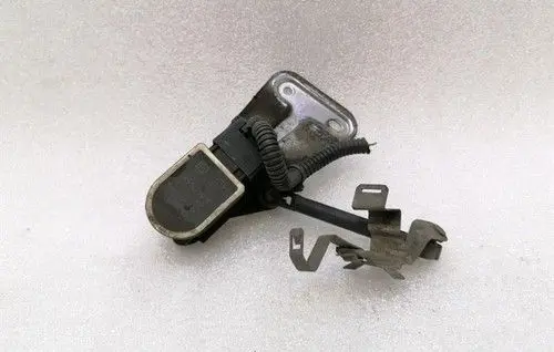 Mercedes-Benz C W204 Rear air suspension level height sensor A0045429918