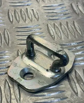 Mercedes-Benz Sprinter W901 W902 W903 W904 Front door lock loop/hook striker A9067200004
