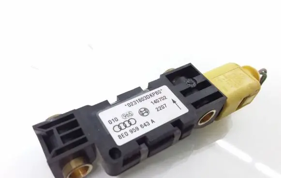 Audi A4 S4 B6 8E 8H Airbag deployment crash/impact sensor 8E0959643A