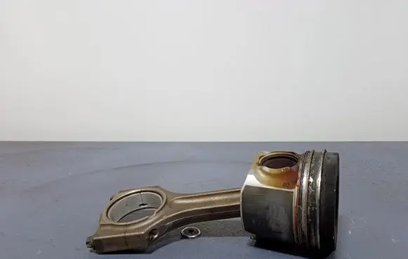 Piston
