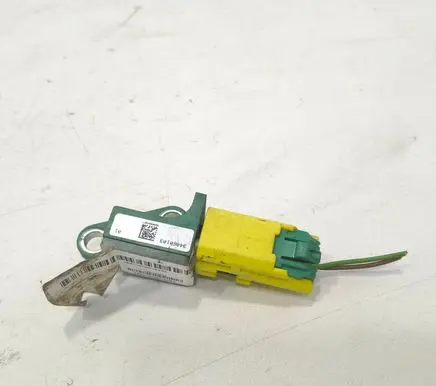 Volkswagen PASSAT B6 Airbag deployment crash/impact sensor 34060103