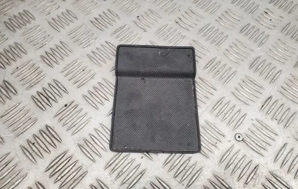 Audi Q3 F3 Glove box pad P027390018