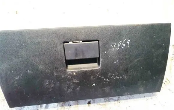 Glove box