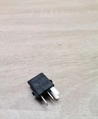 BMW 5 E39 Other relay 1393412