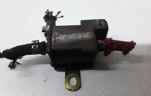 Volkswagen Golf III Turbo solenoid valve 028906283F