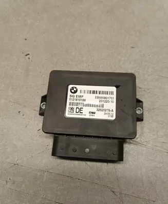 BMW X3 F25 Hand brake control module 6858017 23122010 0121810188