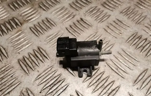 Opel Insignia A Turbo solenoid valve 55557829