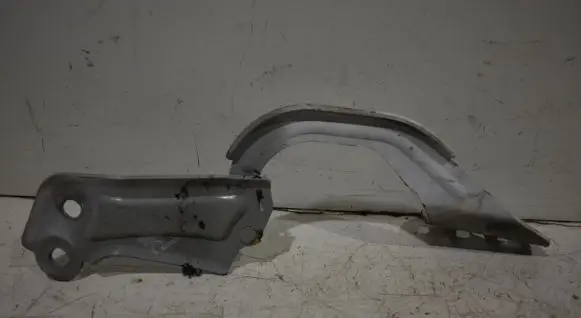 Ford Focus Engine bonnet/hood hinges BM51A16801AD