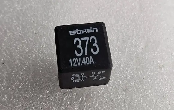 Audi A6 S6 C5 4B Other relay 8D0951253A