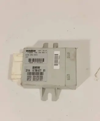 BMW 5 F10 F11 Air suspension control unit module (rear) 6799677 4461500650 004002000