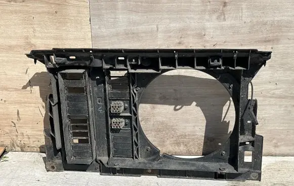 Peugeot 407 Radiator support slam panel
