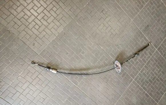 Mitsubishi Grandis Gear shift cable linkage