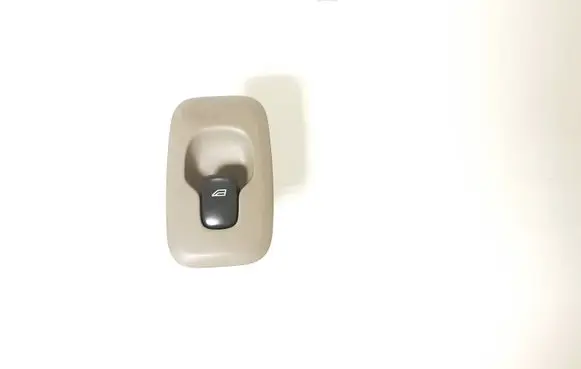 Volvo XC90 Electric window control switch 8685288
