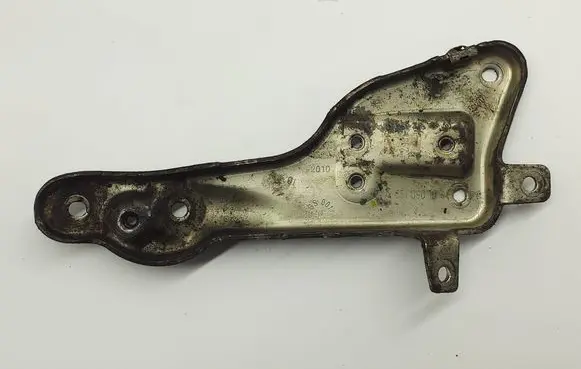 Mercedes-Benz E W212 Engine mounting bracket A6510901041