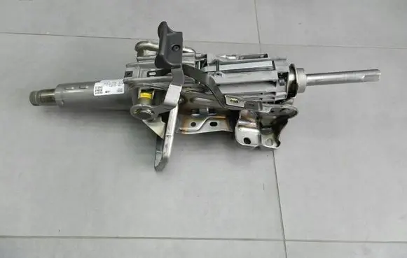 Steering wheel axle set
