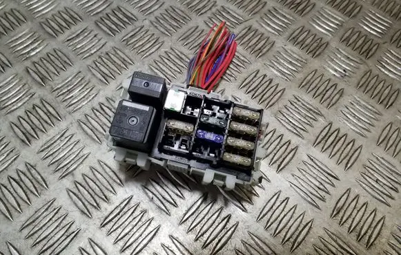 Volvo XC70 Fuse module 6G9T14K131AA