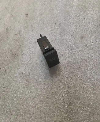 Volkswagen PASSAT B5 Windscreen/window heater switch 3B0959621C