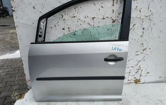 Volkswagen Touran I Front door 