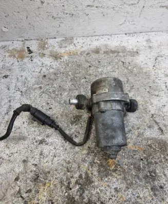 Audi A6 S6 C5 4B Secondary air pump 8E0927317