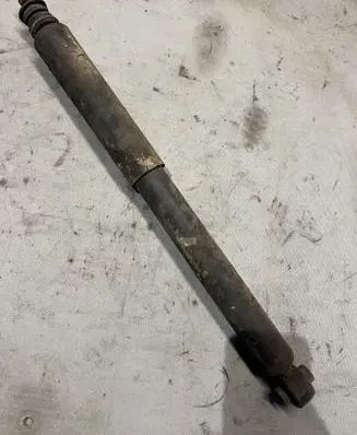 Mitsubishi Pajero Rear shock absorber/damper