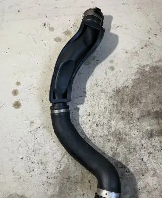 BMW 5 F10 F11 Intercooler hose/pipe 4735270