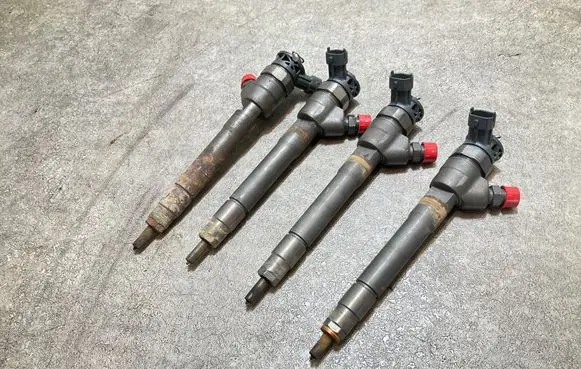 Renault Trafic III (X82) Fuel injector 8201055367 0445110414