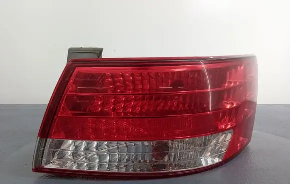 Hyundai Sonata Rear/tail lights 92402-3K0