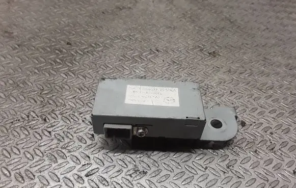 Mazda 6 Aerial antenna amplifier 