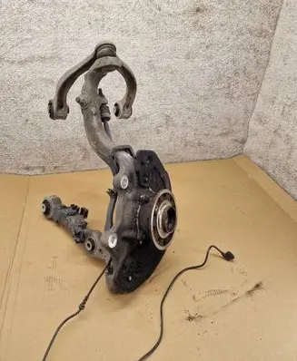 Mercedes-Benz GLC X253 C253 Front wheel hub spindle knuckle A2533320201