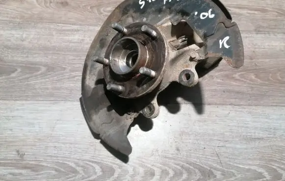 Volvo S40 Front wheel hub