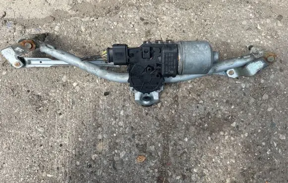 Volkswagen Polo IV 9N3 Front wiper linkage and motor 6Q1955119A