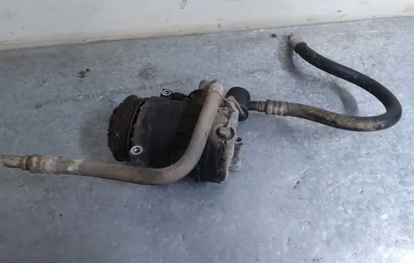 Mercedes-Benz C W203 Air conditioning (A/C) compressor (pump)
