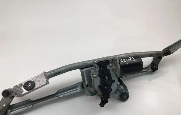 Volvo V70 Wiper motor 8648343