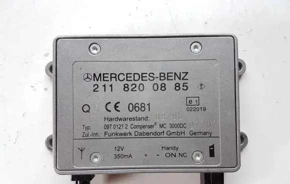 Mercedes-Benz ML W164 Bluetooth control unit module 2118200885