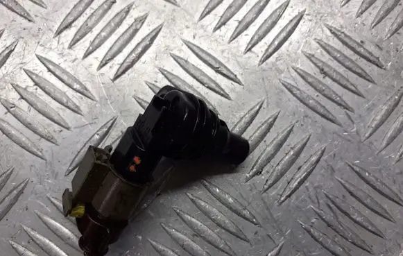 Opel Insignia A Camshaft vanos timing valve 55216243