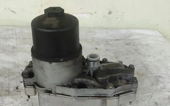 Jaguar XJ X351 Oil filter mounting bracket 9X2Q6B624BB