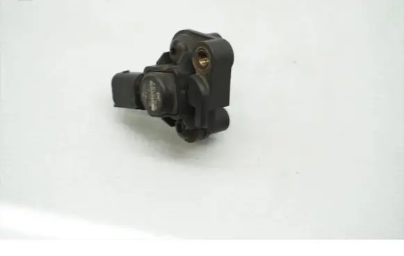 Mercedes-Benz E AMG W212 Air pressure sensor A0071530028 0261230196