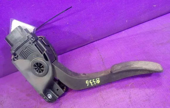 Ford Fiesta Accelerator throttle pedal 8V219F836AA