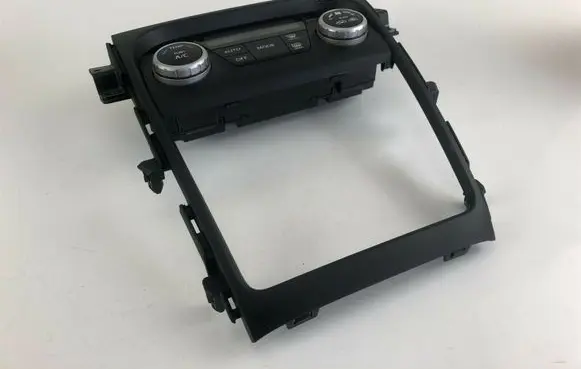 Suzuki SX4 Climate control unit 3951055L00 H2521