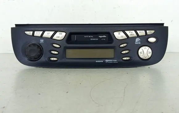 Nissan Almera Tino Radio/CD/DVD/GPS head unit 020427 CL0437Y0117285 ZU5736