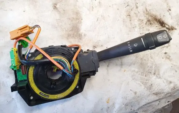 Volvo V70 Wiper control stalk 9452394 00w30