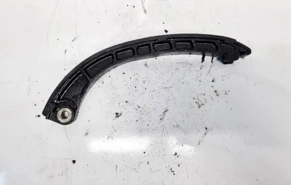 Suzuki SX4 Slide rail for timing chain 