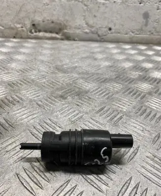 BMW X3 F25 Windscreen/windshield washer pump 6934160