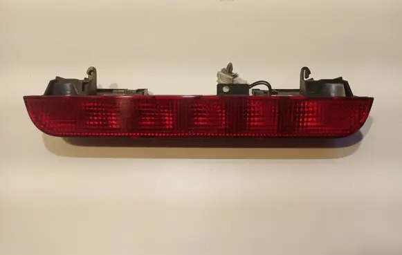 Nissan X-Trail T30 Third/center stoplight